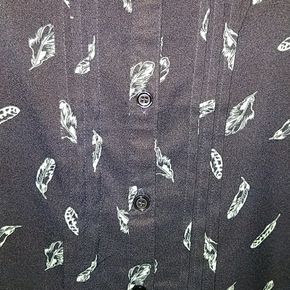 Mudd feather crop style top - Picture 3 of 3